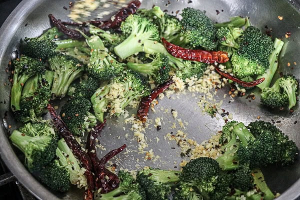 Spicy Garlic Shrimp and Broccoli Sir Fry