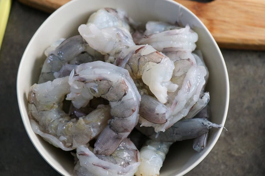 does shrimp smell fishy